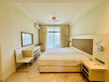 Sensational Investment Property For Sale In Alanya - Master bedroom with ensuite