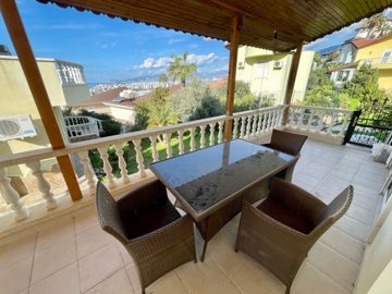 Sea & Castle View Investment Property For Sale In Kargicak, Alanya - Covered terrace with sea views
