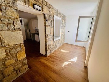 Two Completely Renovated Villas In Bodrum For Sale - Sunny dining space