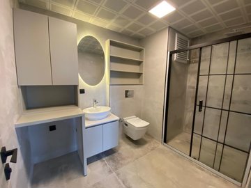 Versatile Apartments In Kusadasi For Sale With A Shared Pool - Main bathroom