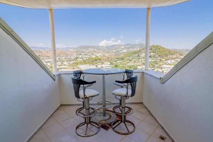 Image No.14-3 Bed Apartment for sale