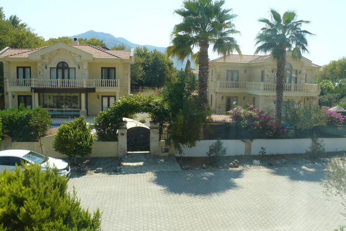 Image No.2-4 Bed Villa for sale