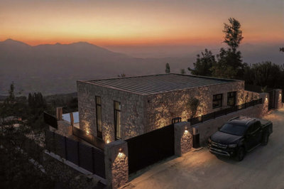 Prestigious Bungalow In Seydikemer, Fethiye For Sale - Gated driveway with secure parking