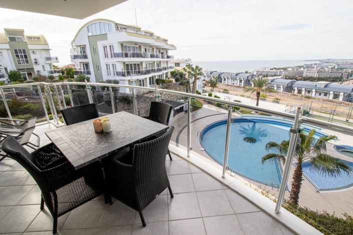 Image No.11-3 Bed Apartment for sale