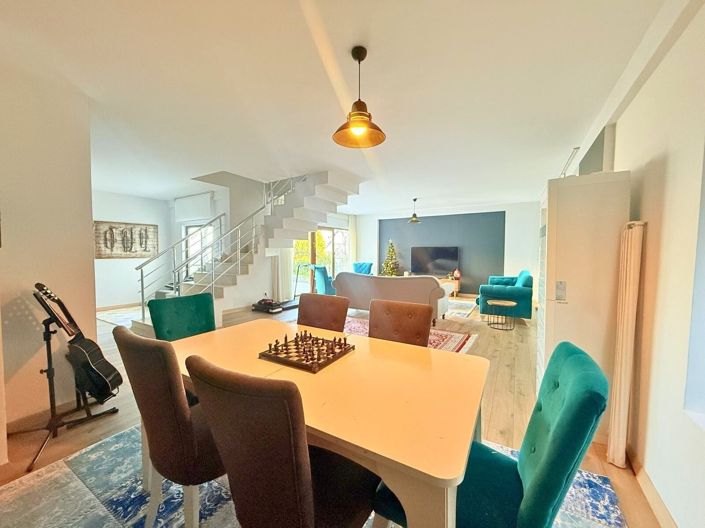 Image No.4-4 Bed Villa for sale