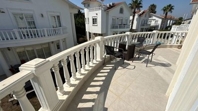 Attractive Detached Villa For Sale in Belek - Sun-drenched balcony