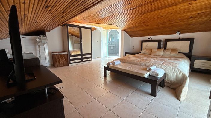 Image No.19-3 Bed Villa for sale