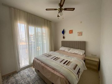 Nature View Apartment For Sale In Hisar, Didim - Double bedroom with balcony access