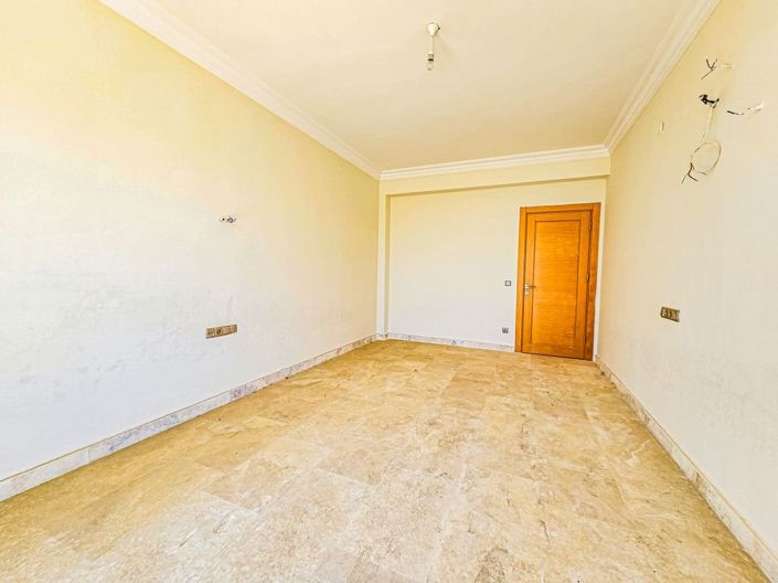 Image No.12-3 Bed Apartment for sale