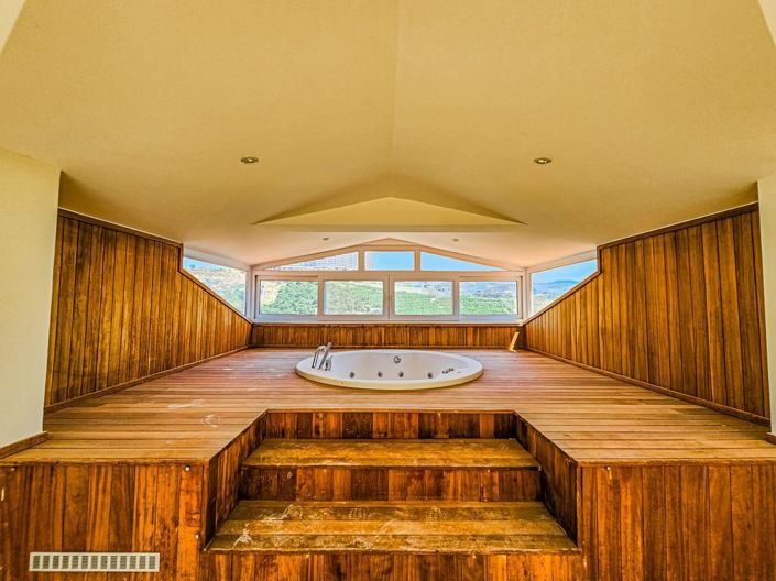 Image No.18-3 Bed Apartment for sale