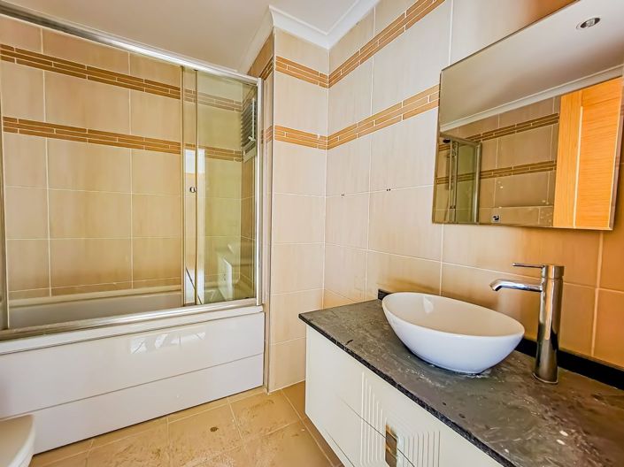 Image No.9-3 Bed Apartment for sale