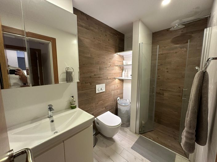 Image No.12-2 Bed Apartment for sale