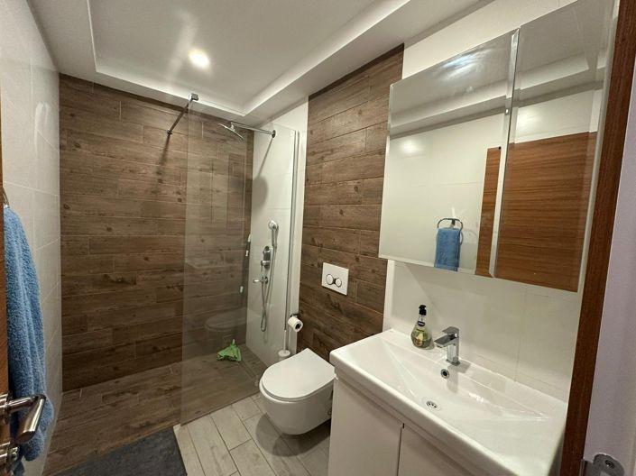 Image No.16-2 Bed Apartment for sale