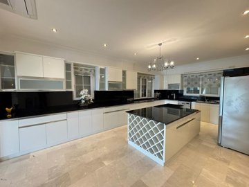 Sensational Dalaman Property For Sale - Spacious modern kitchen