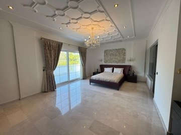 Sensational Dalaman Property For Sale - Huge double bedroom with balcony