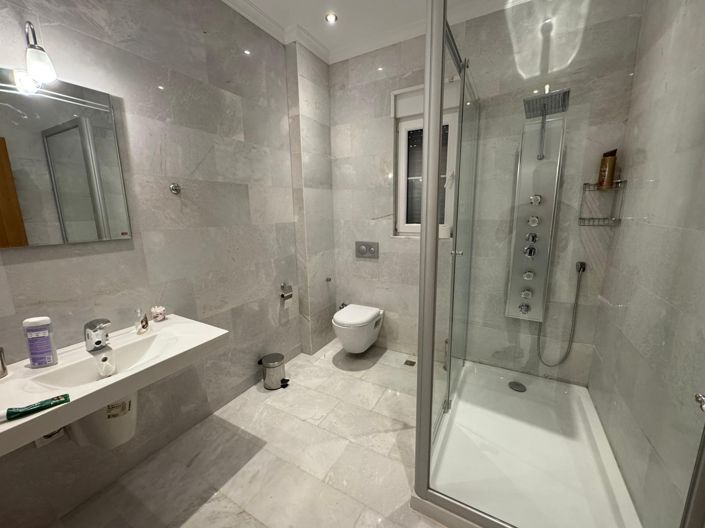 Image No.16-6 Bed Villa for sale