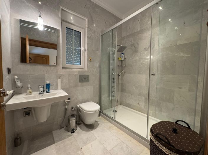 Image No.19-6 Bed Villa for sale