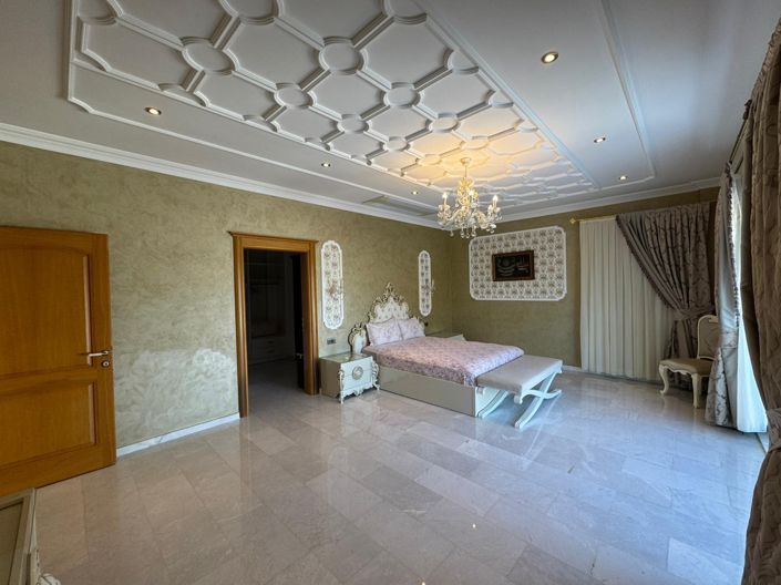 Image No.20-6 Bed Villa for sale