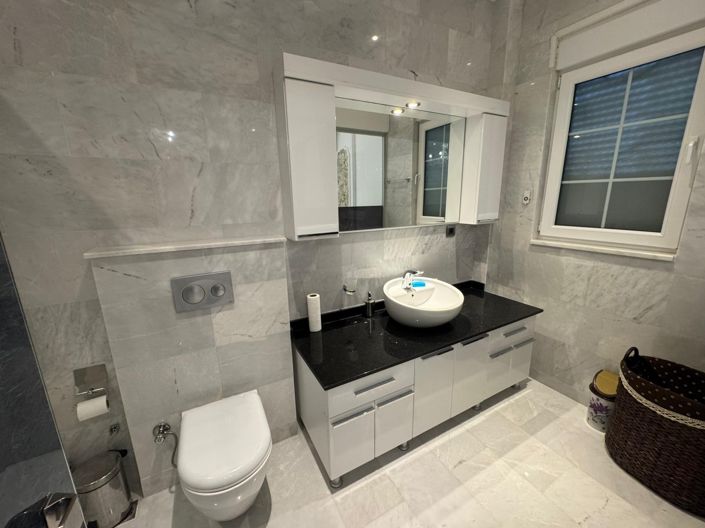 Image No.22-6 Bed Villa for sale