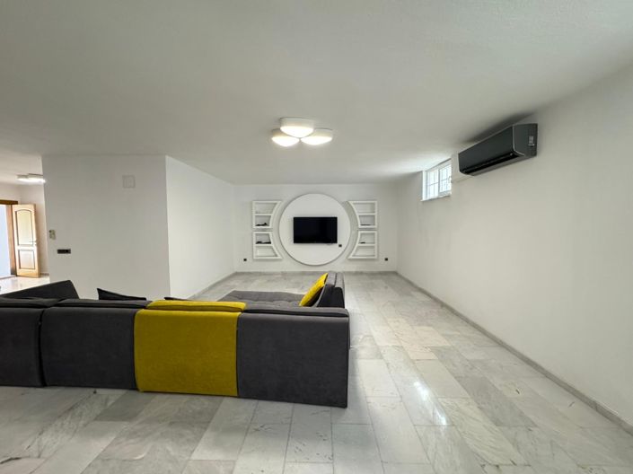 Image No.24-6 Bed Villa for sale