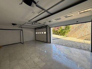 Sensational Dalaman Property For Sale - Large secure garage
