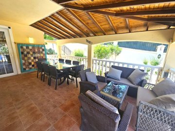 An Impressive Villa For Sale In Fethiye - Spacious covered terrace
