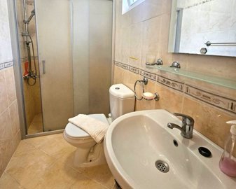 An Impressive Villa For Sale In Fethiye - First floor master bedroom's ensuite bathroom