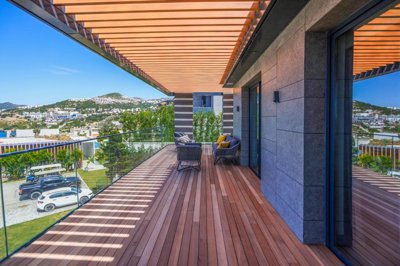 Beautiful Seafront Yalikavak Residences and Villas – Balcony with full sea views