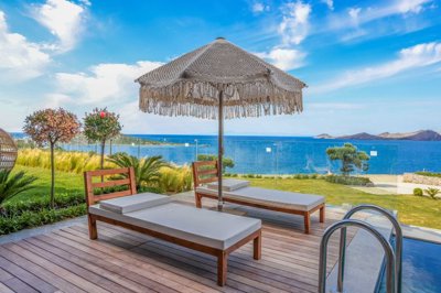Beautiful Seafront Yalikavak Residences and Villas – Sunbathing terraces