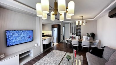 Luxury Two-Storey Villas In Kusadasi For Sale - Lounge to the dining space