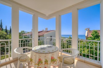 Sea View Alanya Villa For Sale - A gorgeous balcony with sea views