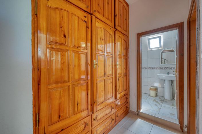 Image No.20-3 Bed Villa for sale