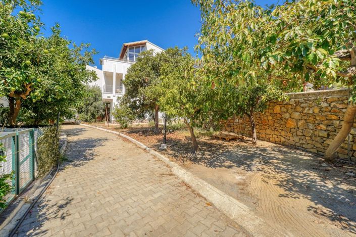 Image No.25-3 Bed Villa for sale