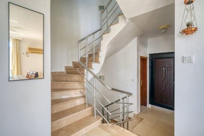 Sea View Alanya Villa For Sale - Entrance hallway