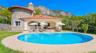 Stone Bungalow For Sale In Dalaman With A Private Pool & Garden - A detached property in natural surroundings