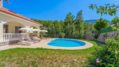 Stone Bungalow For Sale In Dalaman With A Private Pool & Garden - Stunning private pool and manicured garden