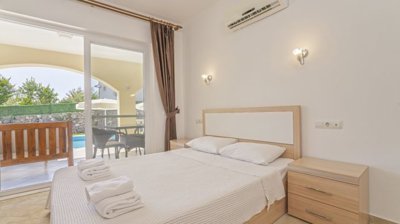 Stone Bungalow For Sale In Dalaman With A Private Pool & Garden - Master bedroom with ensuite bathroom
