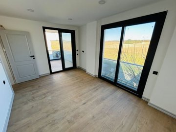 Didim Property In A Luxury Complex For Sale – Bedroom with balcony