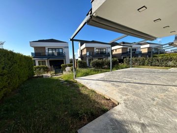 Didim Property In A Luxury Complex For Sale – Sun-drenched private veranda