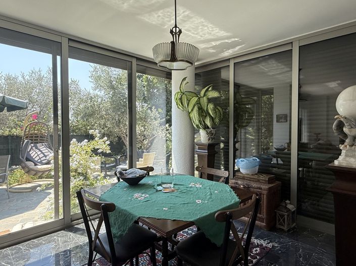 Image No.12-3 Bed Apartment for sale