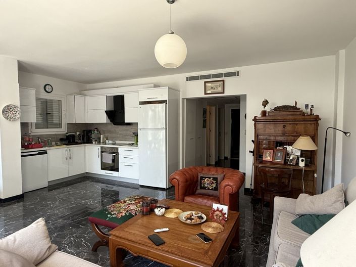 Image No.6-3 Bed Apartment for sale