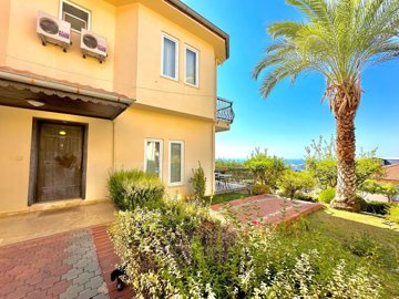 Sea View Three-Bedroom Villa For Sale In Kargicak, Alanya - Two-storey villa with sea views