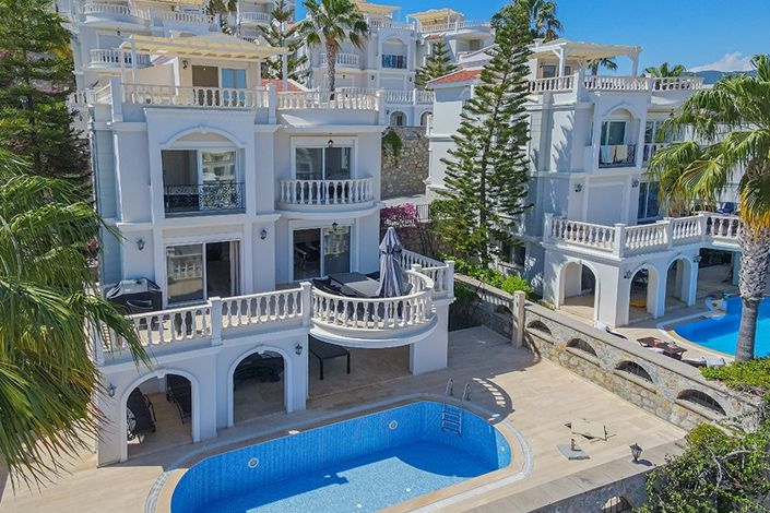 Image No.2-4 Bed Villa for sale