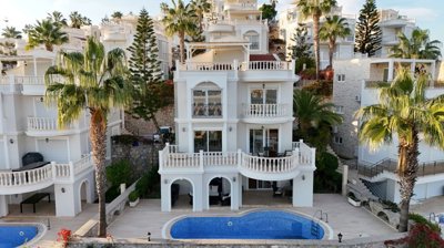 Deluxe Four-Bedroom Alanya Property For Sale - Part of a luxury complex