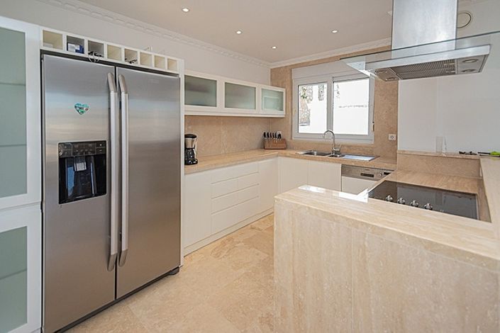 Image No.9-4 Bed Villa for sale