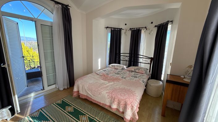 Image No.15-4 Bed Villa for sale