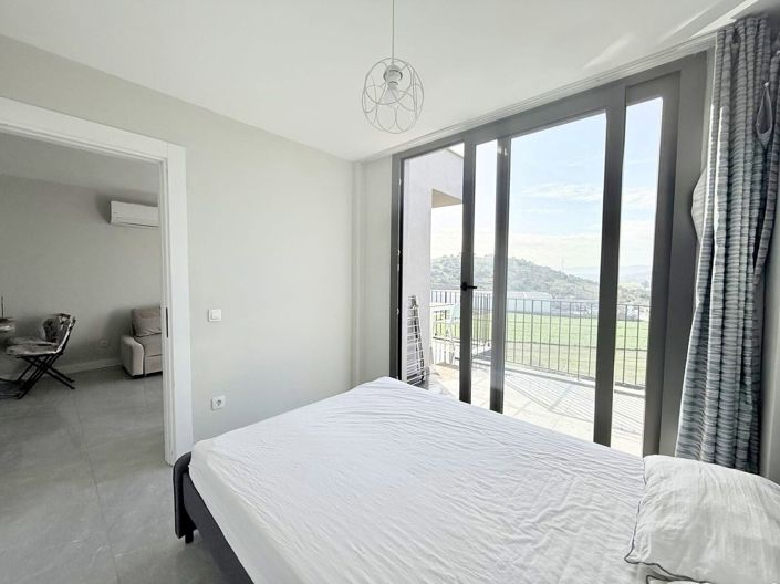 Image No.18-2 Bed Apartment for sale