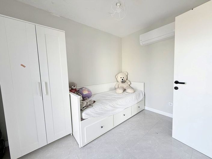 Image No.20-2 Bed Apartment for sale