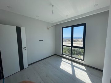 Newly-Built Sea View Alanya Apartment For Sale – Sunny bedroom