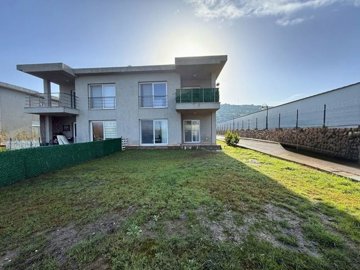 Modern Garden Apartment For Sale In Milas, Mugla - Large garden